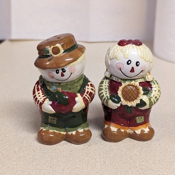 Scarecrow couple salt and pepper shakers - Picture 2 of 10